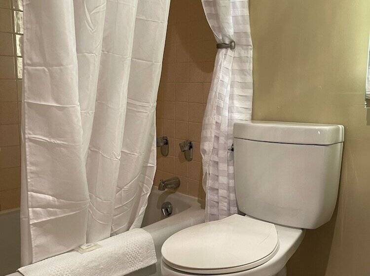 Номер Стандарт, Clarion Inn