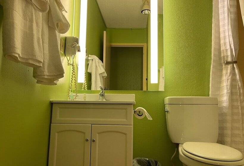 Номер Стандарт 2 Двуспальные Кровати, Clarion Inn