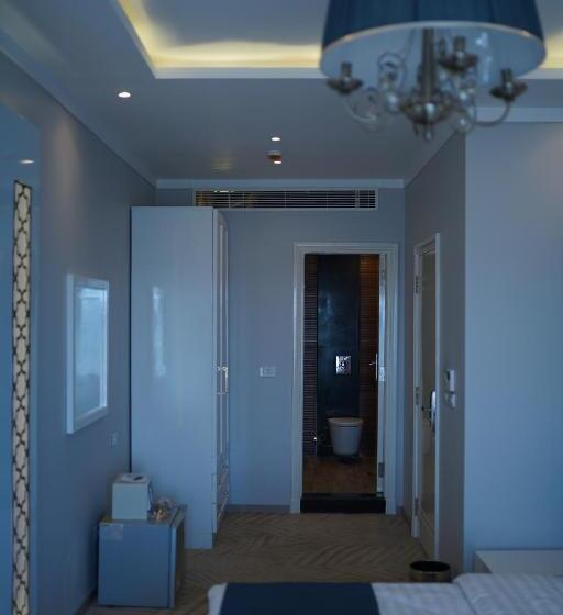اتاق استاندارد با چشم‌انداز دریا, Miramar Boutique