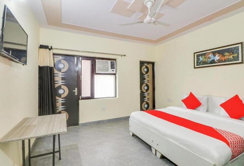 Трехместный Номер Классика, Oyo 76230 Akash Guest House