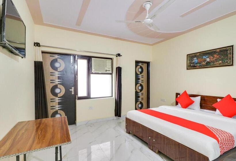 Трехместный Номер Классика, Oyo 76230 Akash Guest House