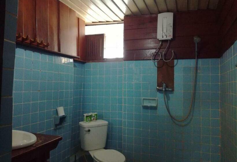 Трехместный Номер Стандарт Вид на Сад, Kongmany Colonial House