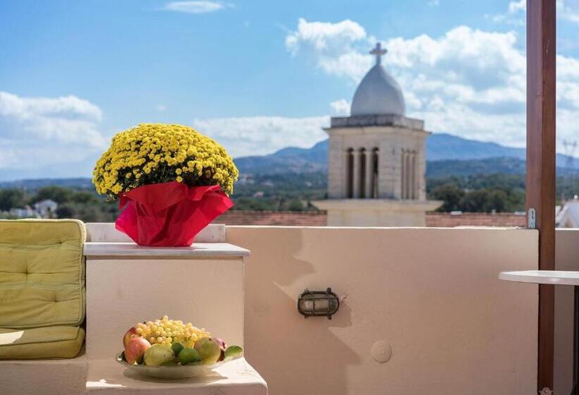 プールの見える１ベッドルームアパートメント, Calergi Residence Monthly Offers