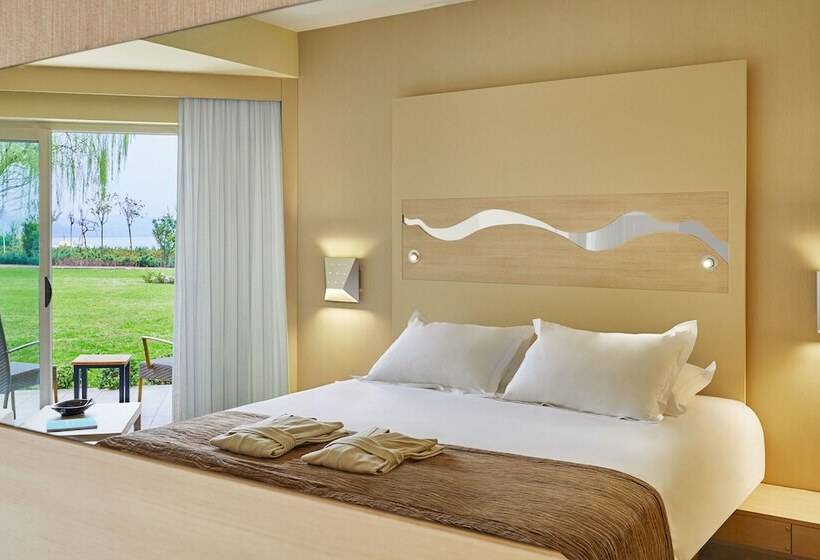 Номер Superior, Richmond Nua Wellness Spa   Adult Only