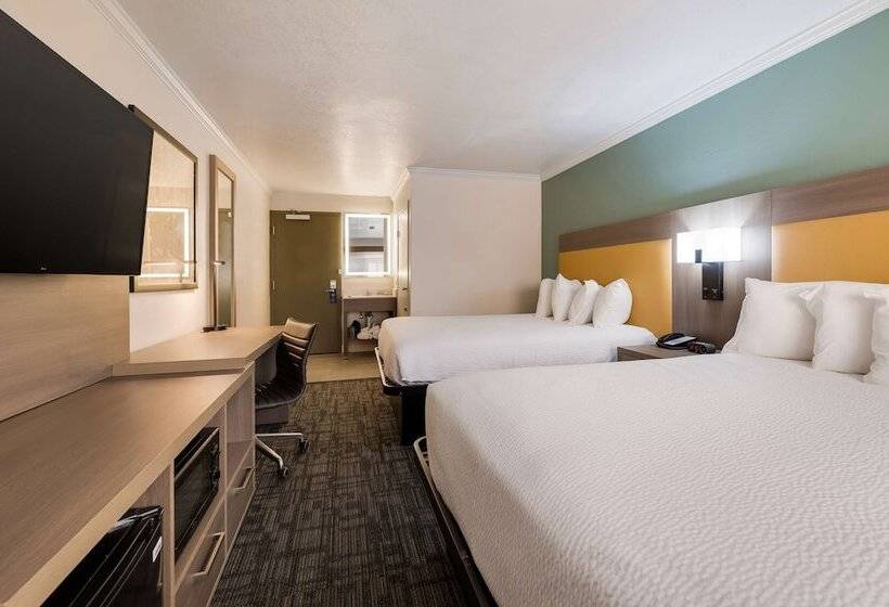 Номер Стандарт 2 Двуспальные Кровати, Comfort Inn