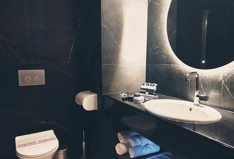 غرفة قياسية ثلاثية, Royal Hotel Thessaloniki