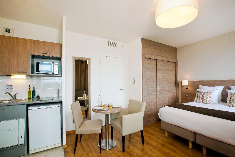 غرفة قياسية مطلّة علي البحر, Royal Hotel Thessaloniki
