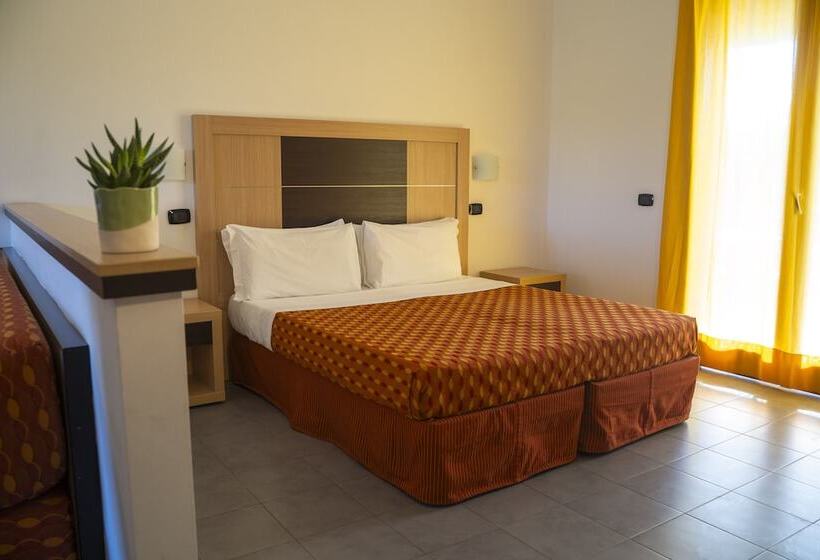 اتاق کلاسیک چهارنفره, Voi Baia Di Tindari Resort