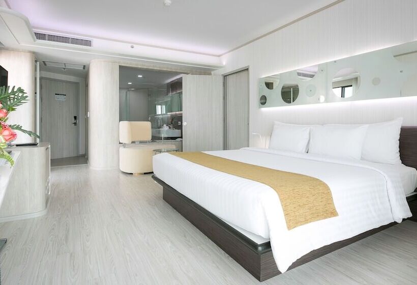 프리미엄 룸, Pattaya Discovery Beach Hotel   Sha Extra Plus