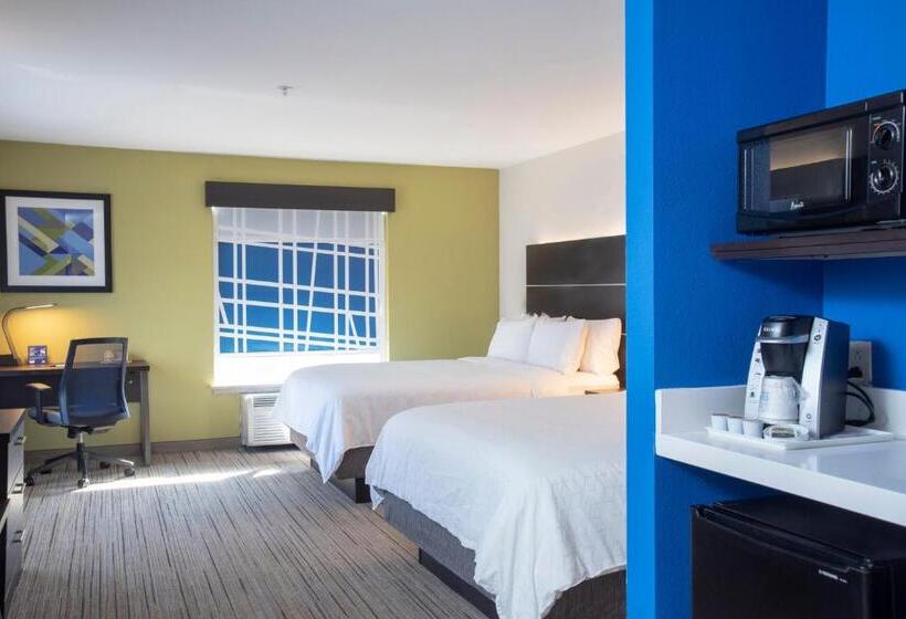 适合残疾人使用的标准间, Holiday Inn Express Hotel & Suites Chester, An Ihg