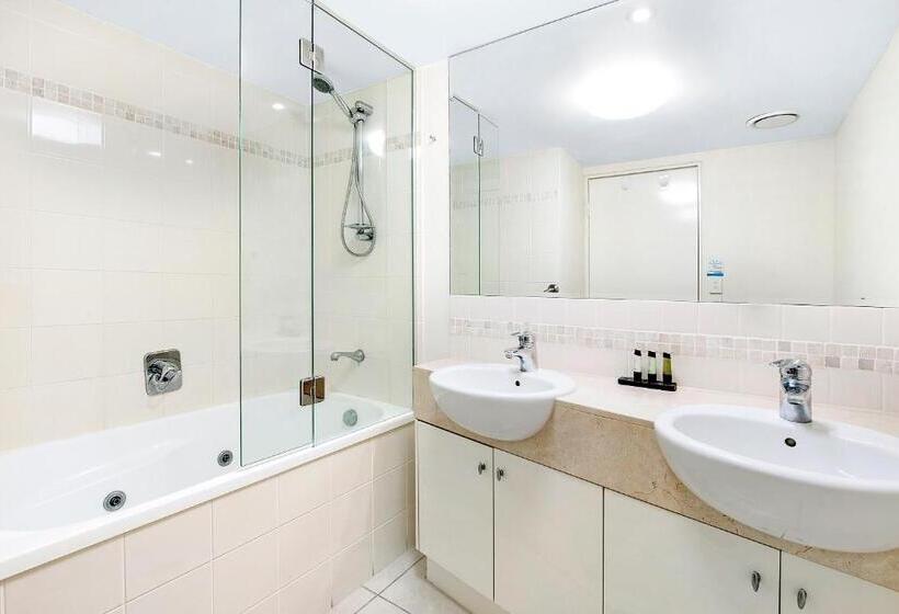 Студия Стандарт, Ultiqa Shearwater Resort
