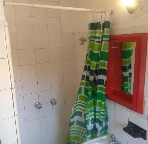 四人标准间, Temiscira Hostel