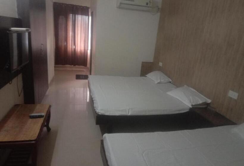 Четырехместный Номер Стандарт, Jogi Guest House For Families,friends Guest Facilities Fully Furnished Ac Rooms, Wifi, Lcdtvcable, A
