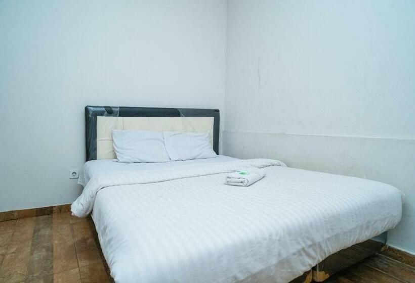 Номер Стандарт, 77 Guest House Serpong Mitra Reddoorz