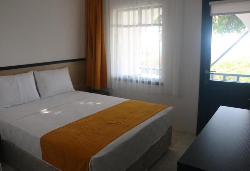 اتاق استاندارد با چشم‌انداز دریا, Urga Butik Otel & Restaurant