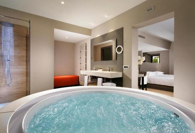 سوئیت با وان آب گرم, Borgobrufa Spa Resort Adults Only