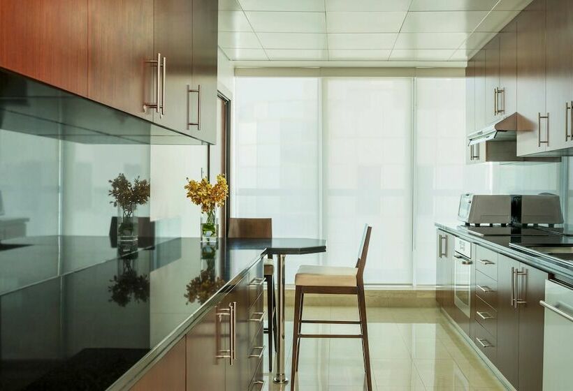 Люкс 3 Спальни, Four Points By Sheraton Sheikh Zayed Road
