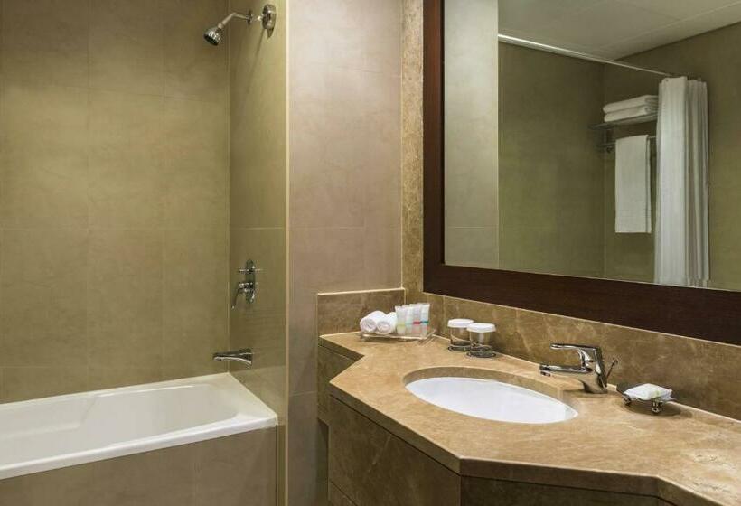 Номер Deluxe Кровать Кинг, Four Points By Sheraton Sheikh Zayed Road