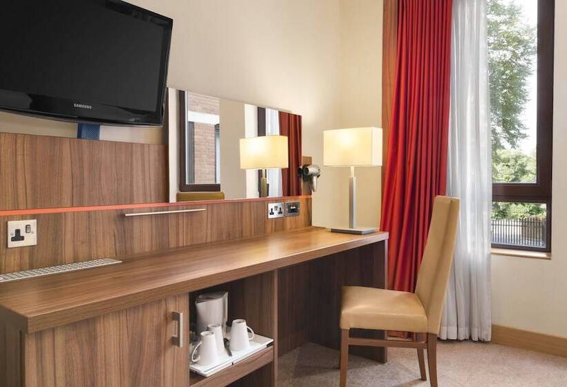 اتاق استاندارد برای معلولان, Ramada By Wyndham Hounslow  Heathrow East