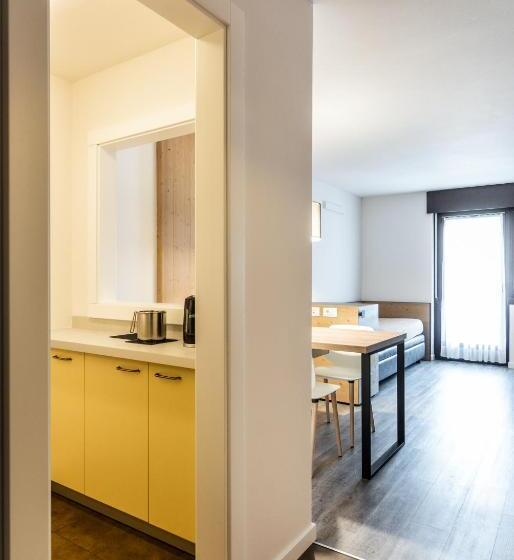수피리어 스튜디오, Residence Lastei