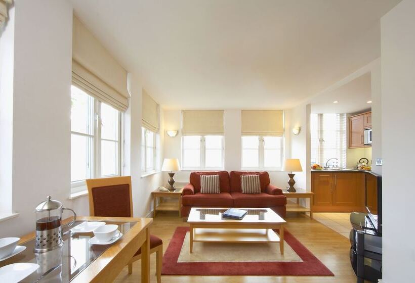 Апартаменты 1 Спальня, Marlin Apartments London City   Queen Street
