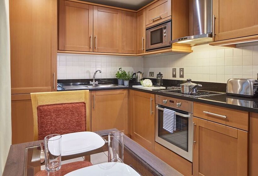 Апартаменты 2 Спальни, Marlin Apartments London City   Queen Street