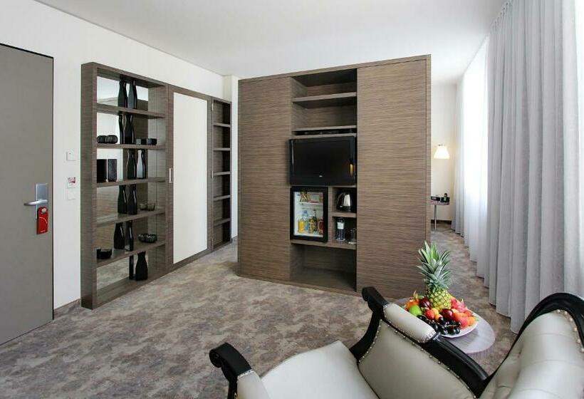 Полулюкс, Arcotel John F Berlin