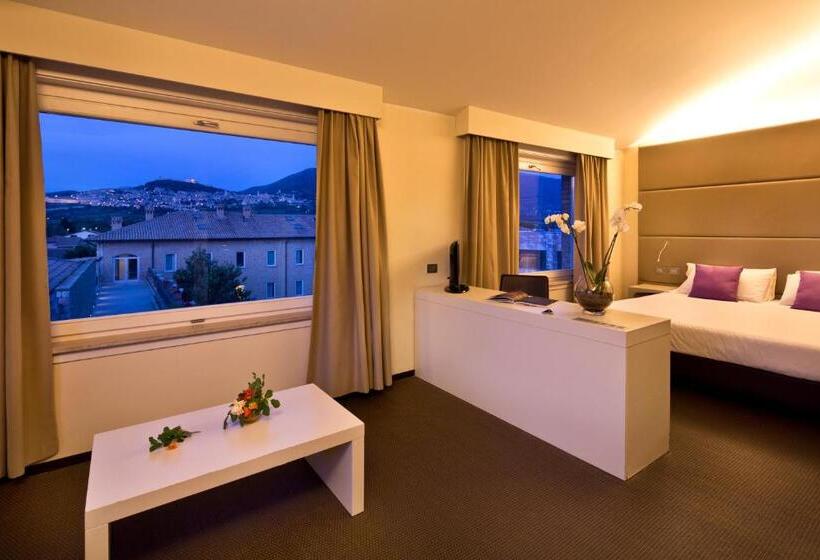 Полулюкс Вид на Город, Th Assisi   Hotel Cenacolo