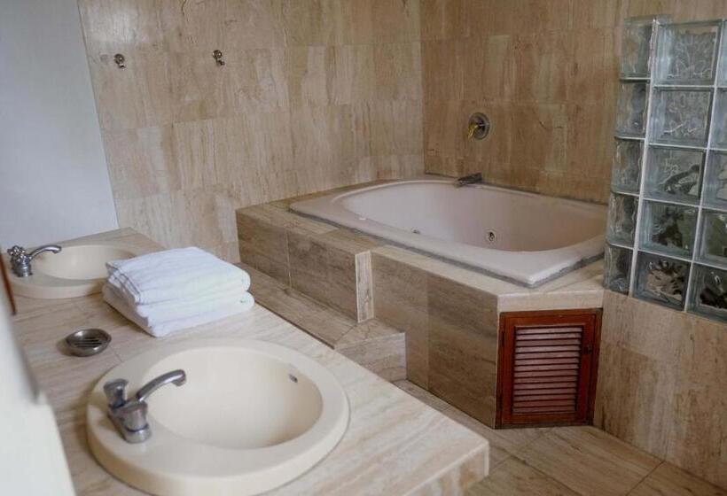 Люкс Deluxe Кровать Кинг, Inkawasi Miraflores Hostel