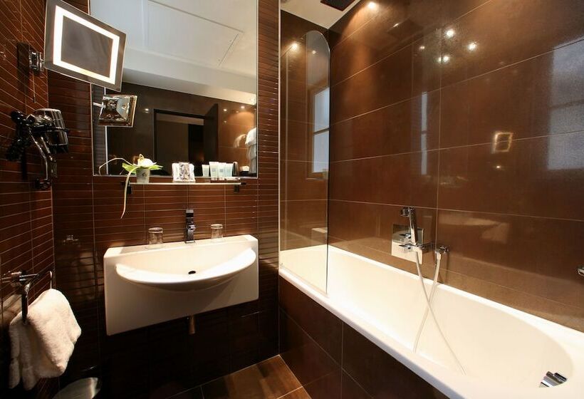 Deluxe Kamer, L'adresse