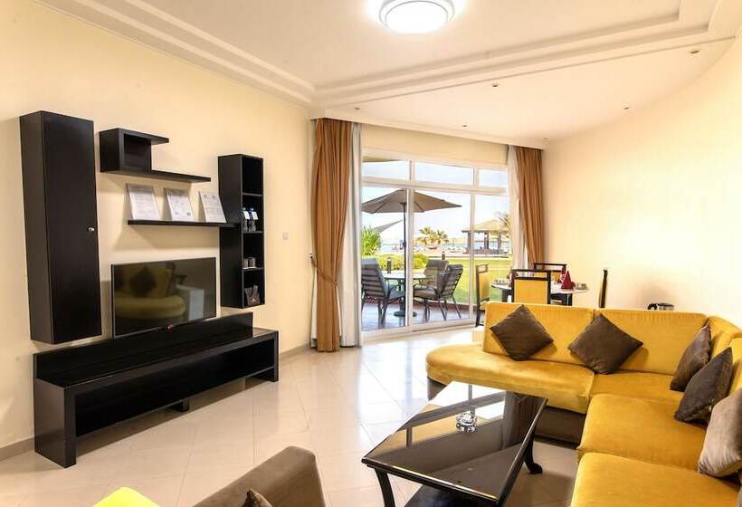 Шале Deluxe 1 Спальня, Royal Beach Hotel & Resort