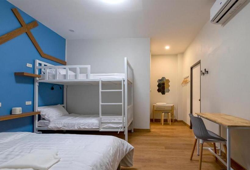 غرفة عائلية, Bedfriends Poshtel