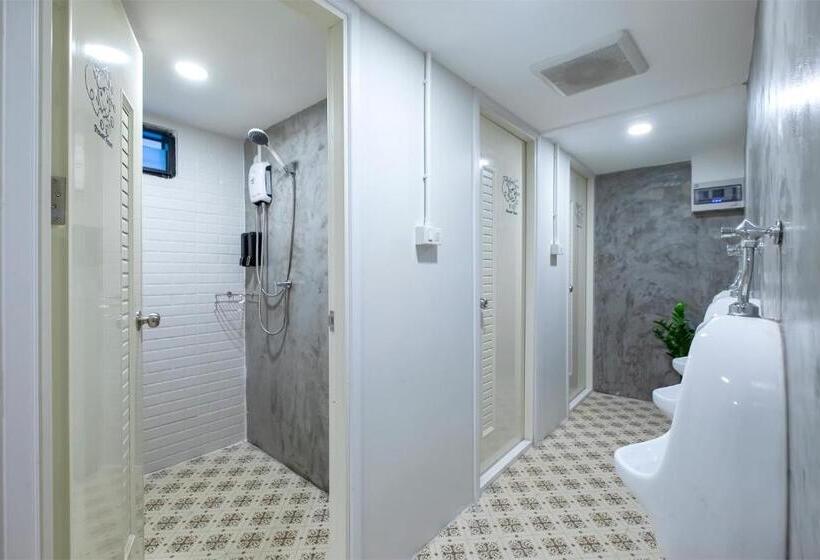 سرير فى غرفة مشتركه, Bedfriends Poshtel