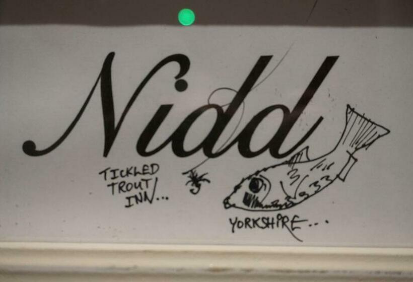 Номер Deluxe, The Tickled Trout Inn Bilton In Ainsty