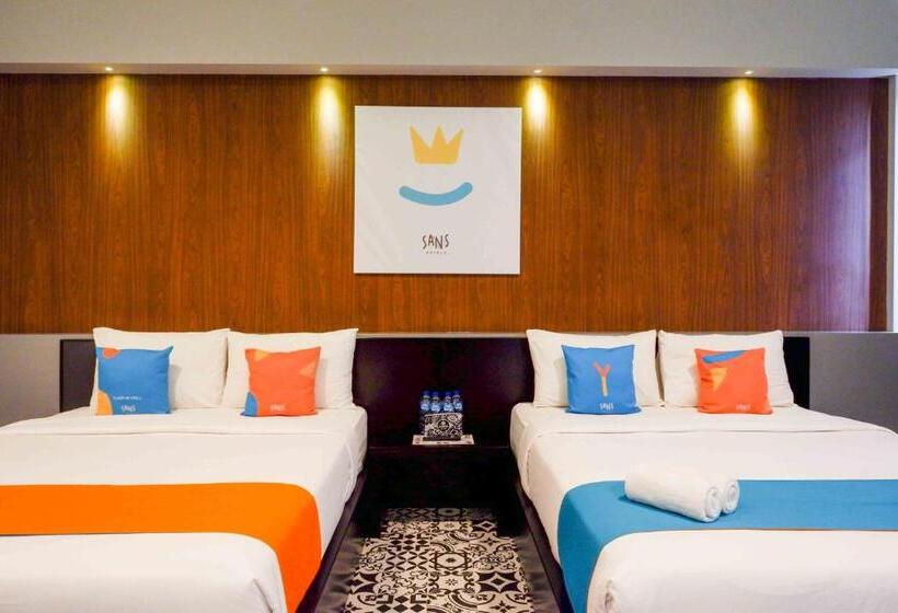 Семейный Номер, Sans Hotel Empress Simpang Lima
