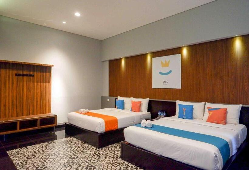 Семейный Номер, Sans Hotel Empress Simpang Lima
