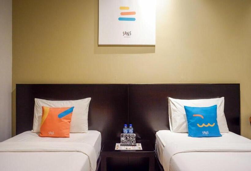 Номер Deluxe, Sans Hotel Empress Simpang Lima