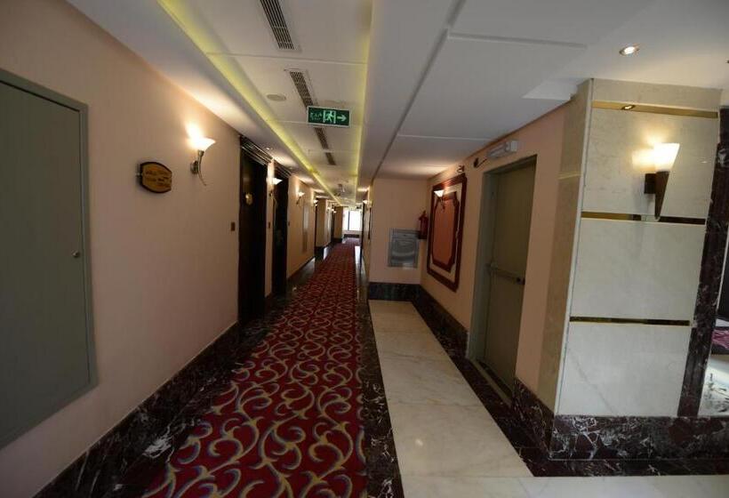 Номер Стандарт, Al Waleed Tower