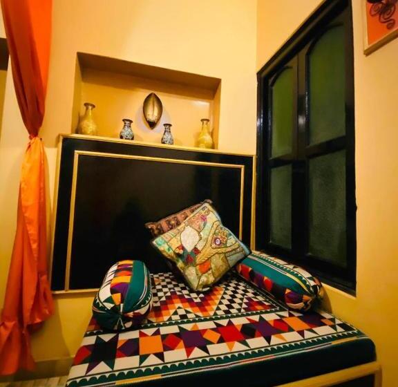 带大床的复式套间, Shanti Home