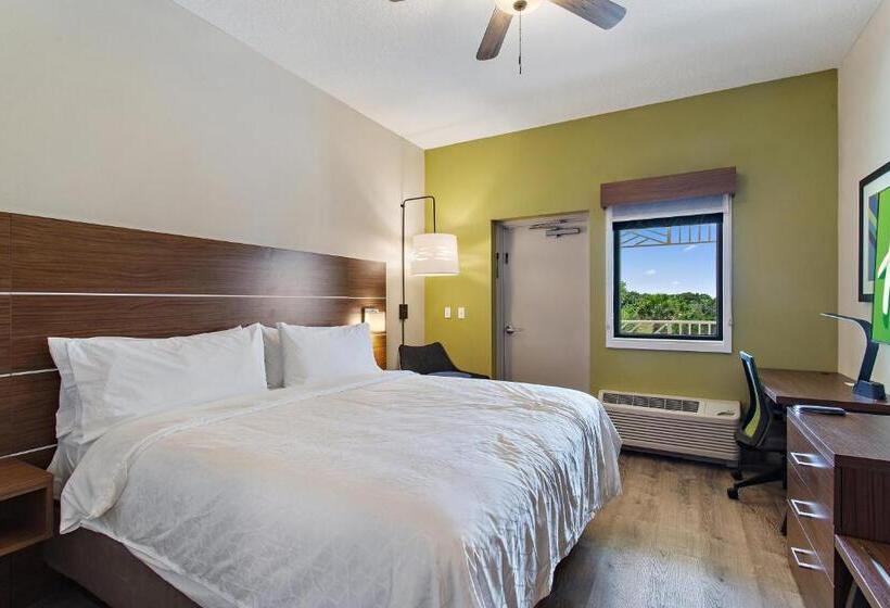 适合残疾人士使用的带超级大床的标准间, Holiday Inn Express St. Augustine   Vilano Beach, An Ihg