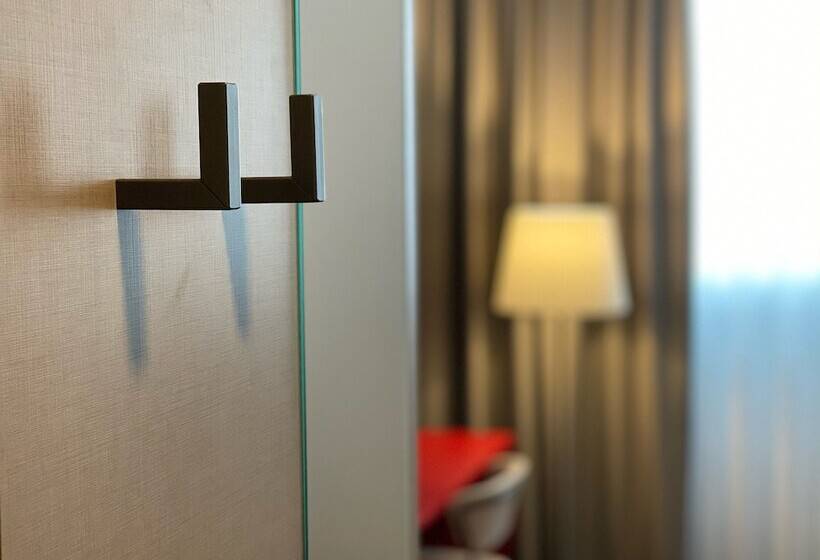 스탠다드 룸 거실포함, Amedia Milan, Trademark Collection By Wyndham