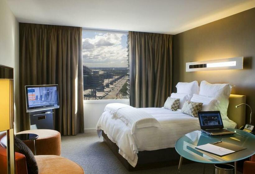 디럭스 룸 킹사이즈 침대, Pullman Sydney Olympic Park