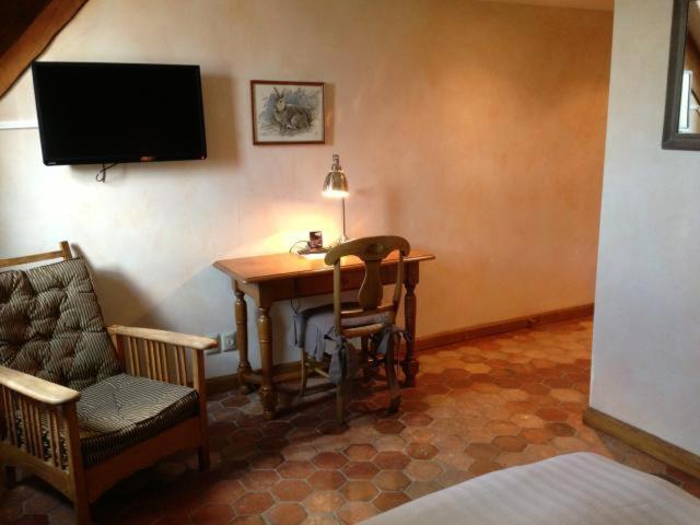 标准间, Hostellerie De La Tour D'auxois