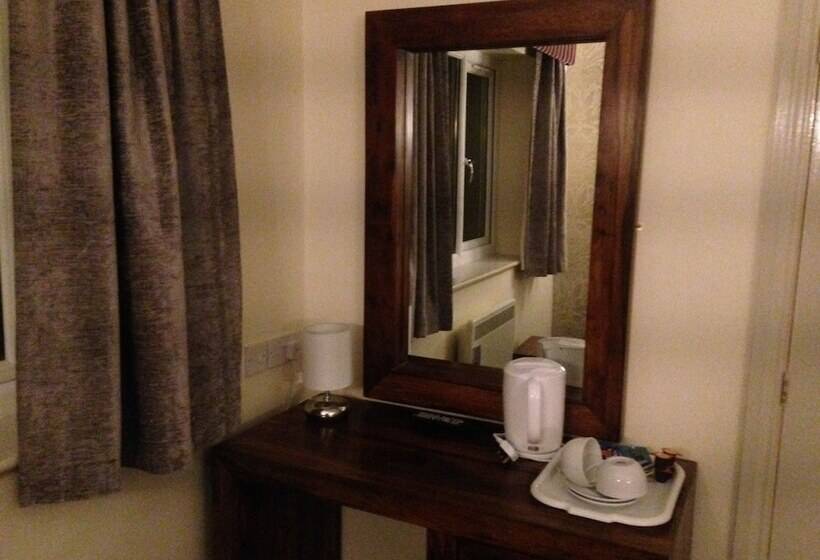 Семейный Номер, Strawberry Bank Hotel, Nec