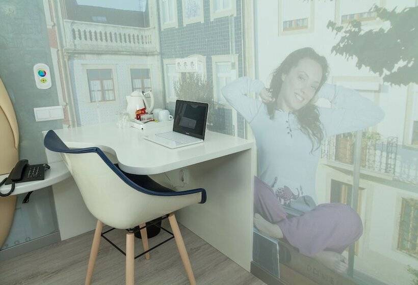Номер Deluxe, Varzinn