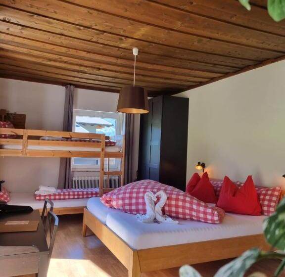 Четырехместный Номер Deluxe, Boutique Hotel Alpenhof