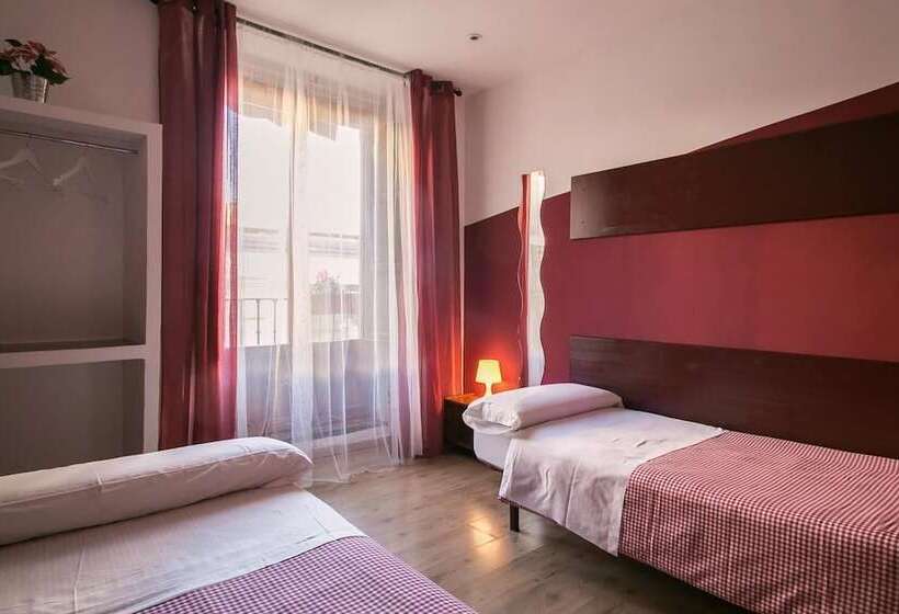 اتاق استاندارد با سرویس بهداشتی مشترک, Hostal Abaaly