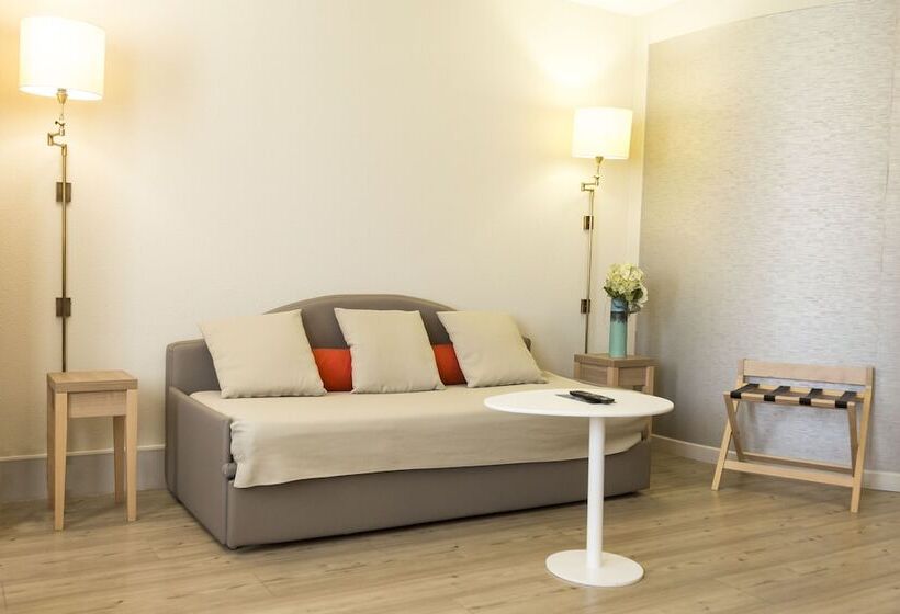 Полулюкс, Best Western Plus Ajaccio Amiraute