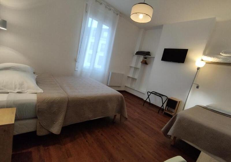 اتاق استاندارد سه نفره, The Originals Access, Hotel Le Canter Saumur