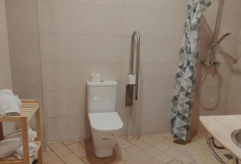Номер Стандарт Адаптированный для Инвалидов, Hostal Poeta Machado